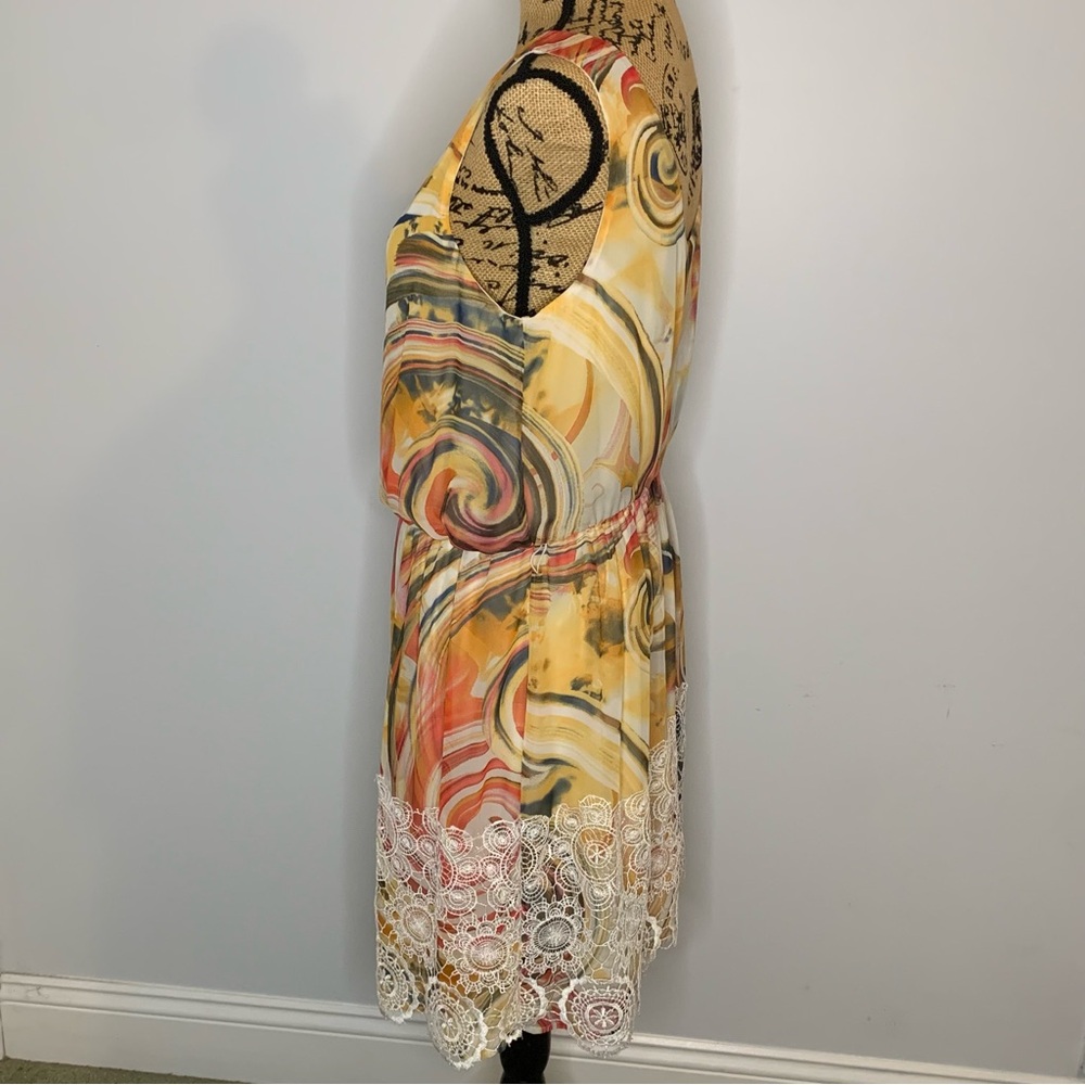 Luxology Swirl-Print Lined Lace Overlay Low Back Sleeveless Dress - Picture 4 of 14